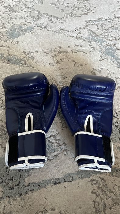 Боксерские перчатки Green Hill