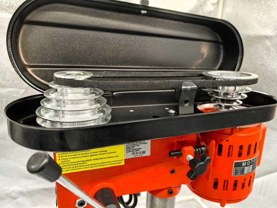 Masina de gaurit cu coloana Haina 1950W 739 lei