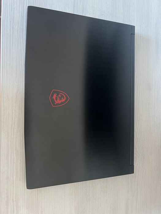 MSI GF63 Геймърски лаптоп
