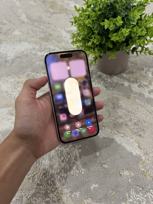 Продам iPhone 16