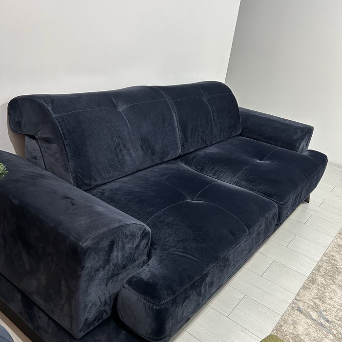 Canapele din catifea si fotoliu