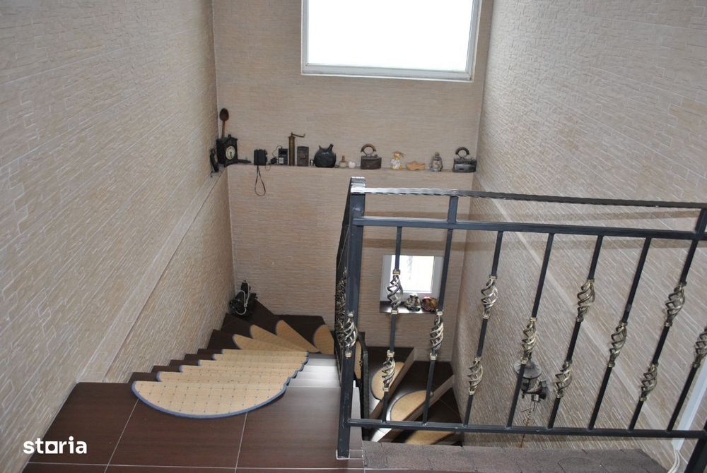 Apartament 4 camere de inchiriat