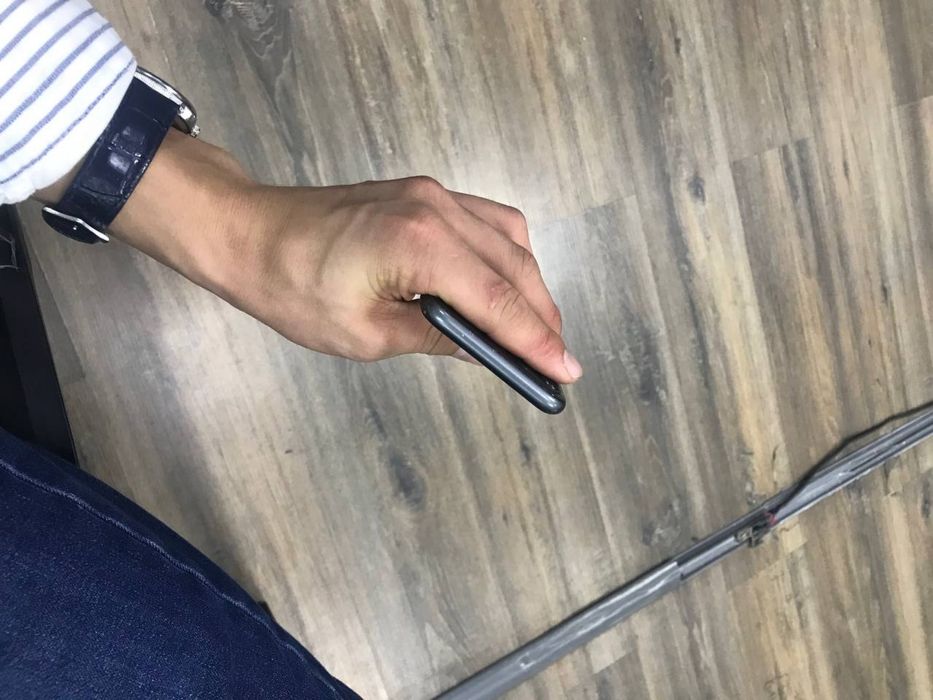 Iphone 11 sotiladi