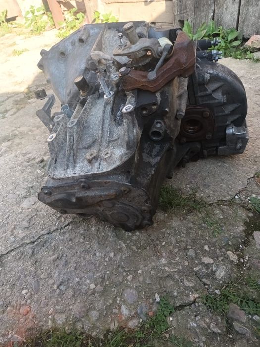 Vând cutie de viteze pentru Peugeot 407 2l 136 ch diesel 2007 .