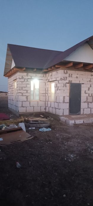 Продам дом напротив школы