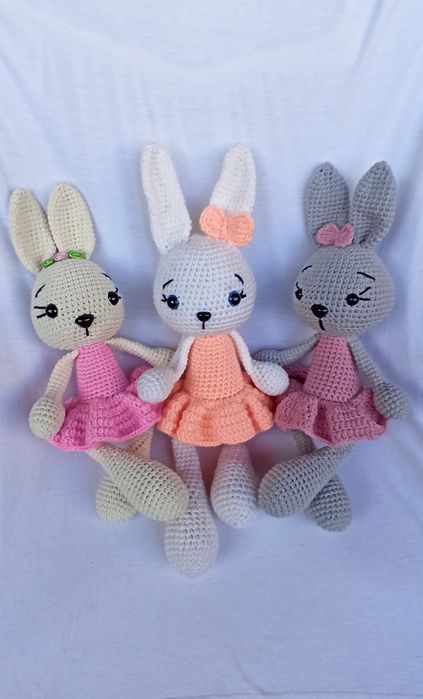Плетени играчки- зайчета