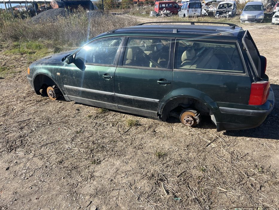 Пасат 4 на части