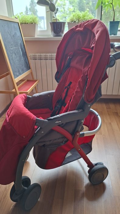 Коляска Chicco SimpliCity в подарок толокар