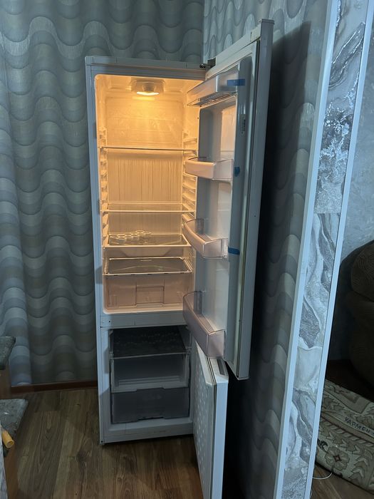 Продам холодильник BEKO 10000тг