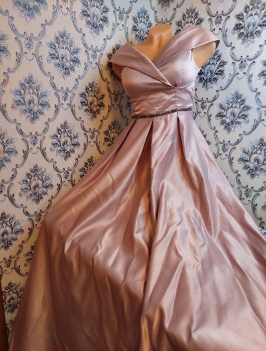 Для радостных моментов платье