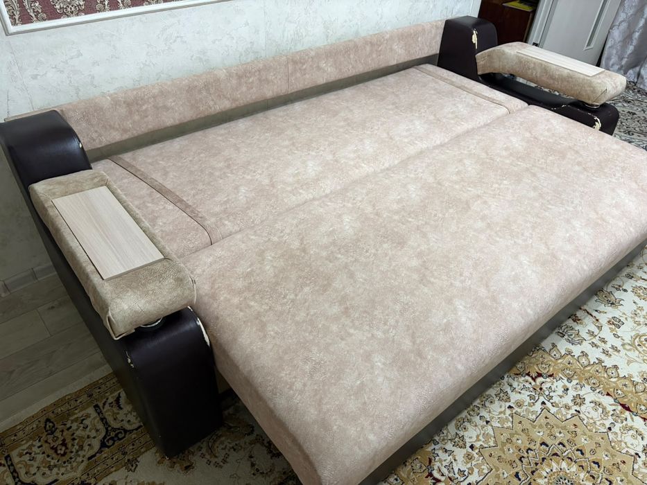 Продам диван с креслом