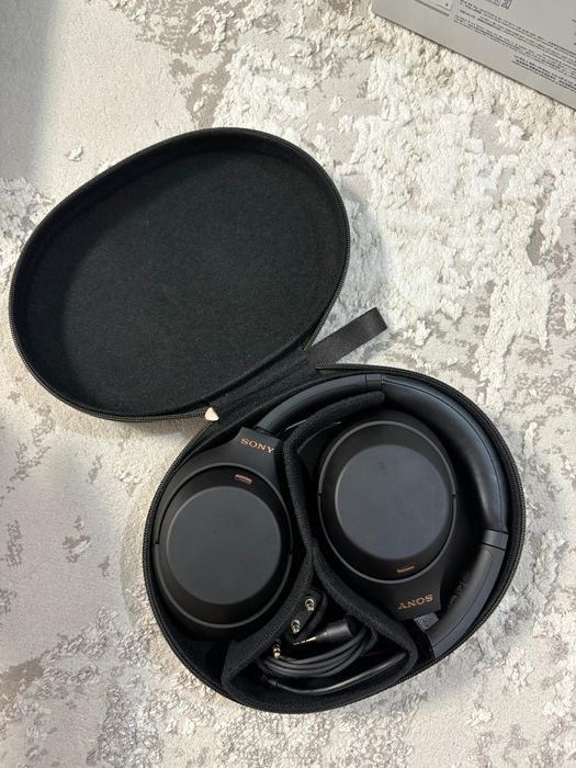 Наушники Sony WH-1000XM4