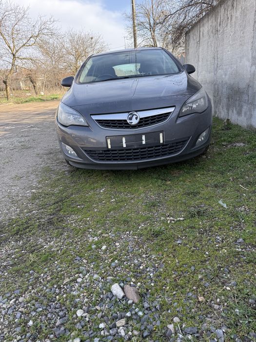 Capota opel astra j 2011