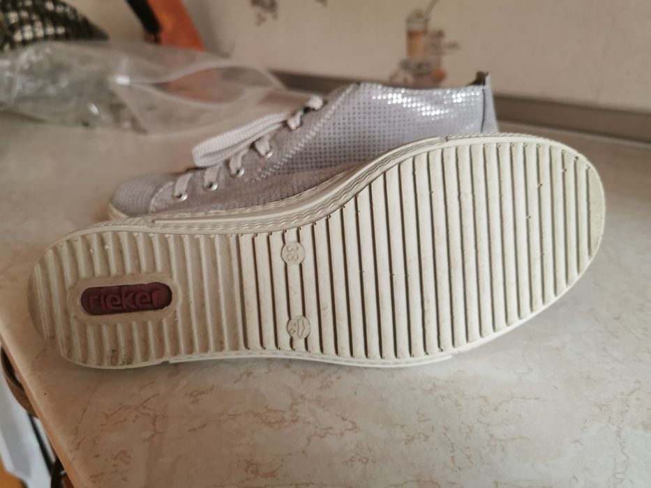 Красиви и практични обувки