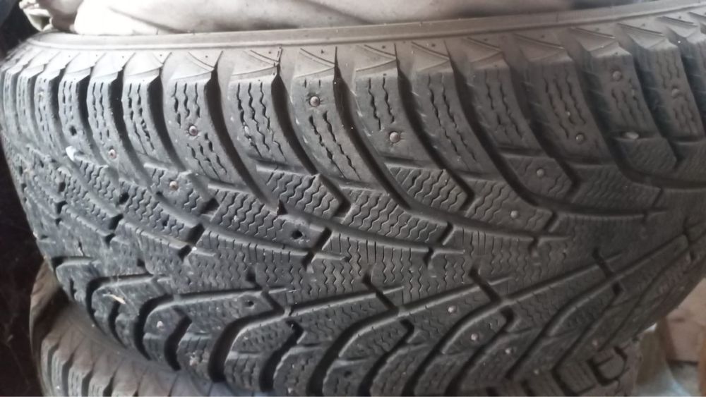 Шины зимные  265/65 4 штуки