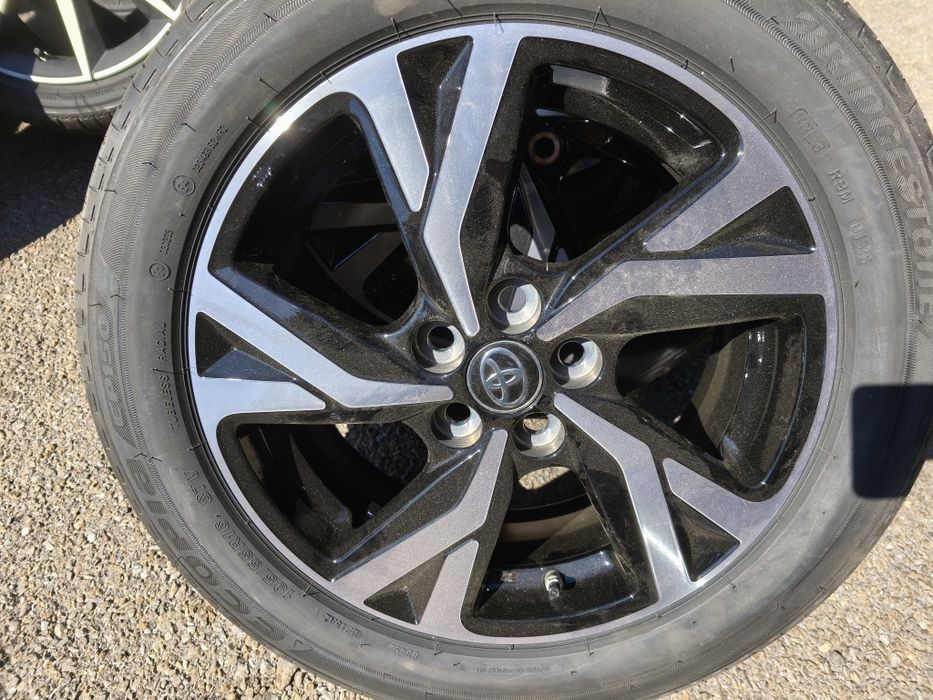 16" оригинални алуминиеви джанти за Toyota Yaris.