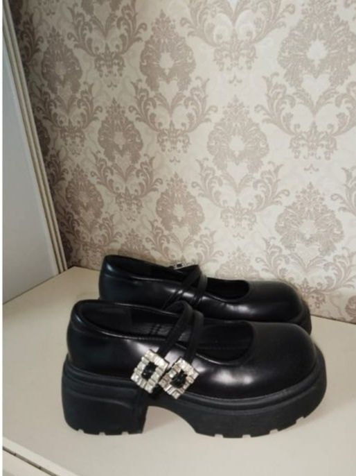 Продам новые лоферы