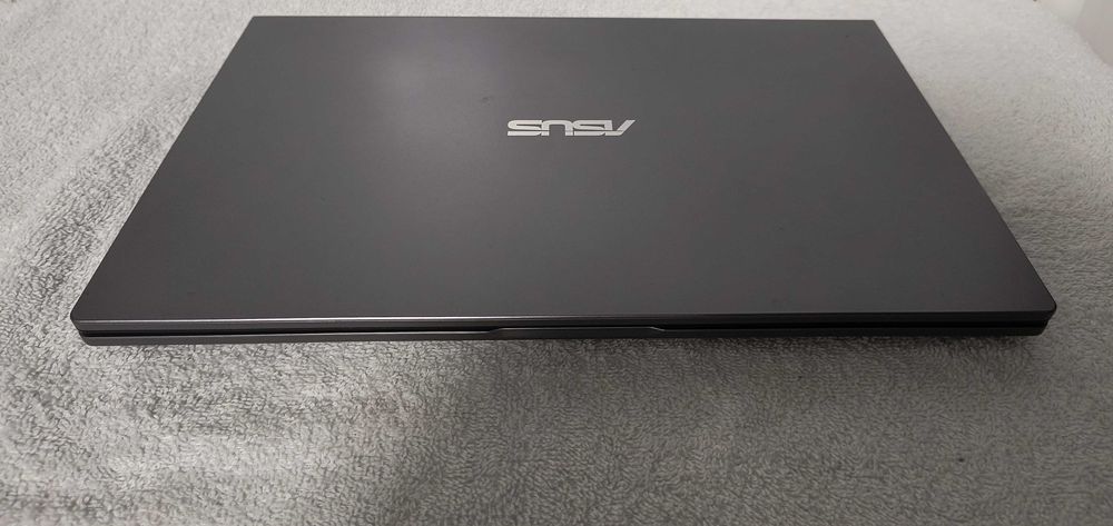 Laptop 14" ultraportabil Asus VivoBook X415 i5 1135g7 8gb ram ssd 256gb
