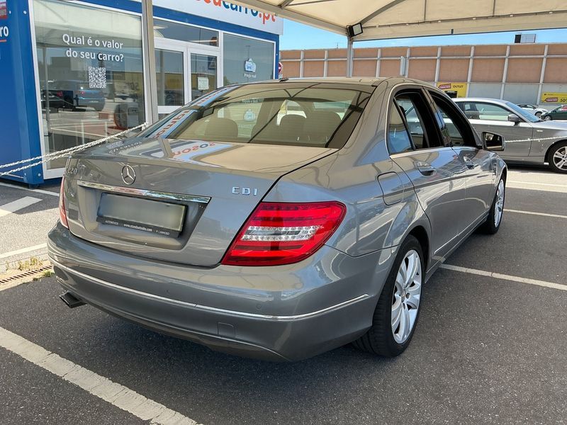 Mercedes-Benz C-Klasse C 220 CDI BlueEfficiency Avantgarde 2012
