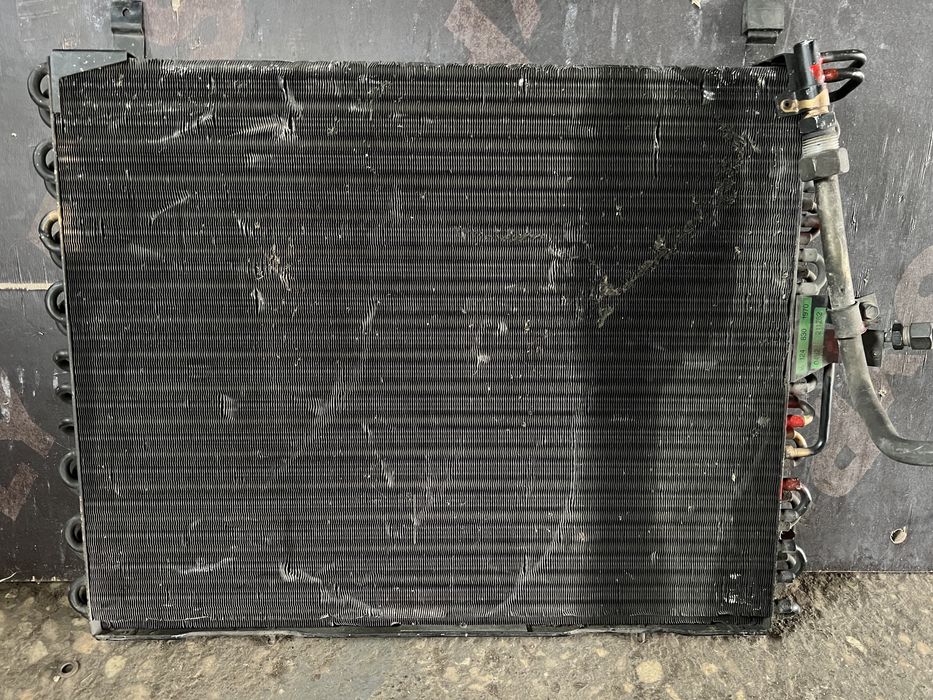 Радиатор кондиционера Mercedes 124-й кузов
