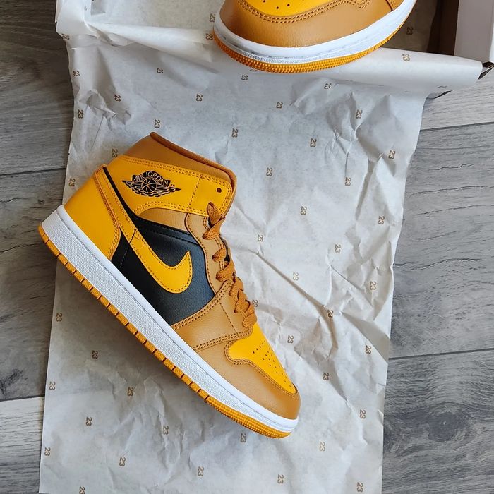 Air Jordan 1 Mid
