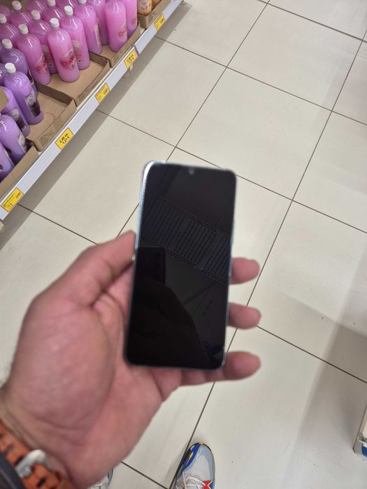 Продавам samsung  galaxy s22