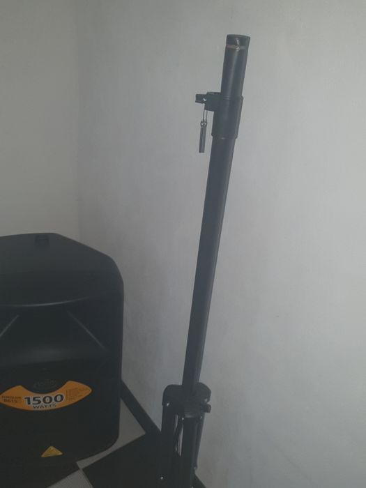 Boxa behringer B615d