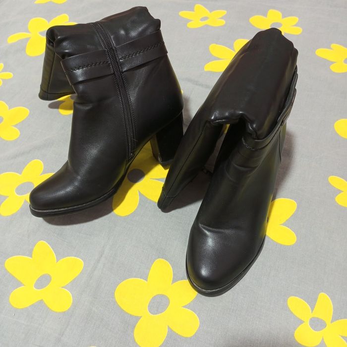 Женские  сапожки