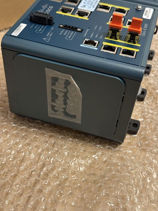 Cisco IE 3000 Switch Industrial + Expansion Module (Nou)