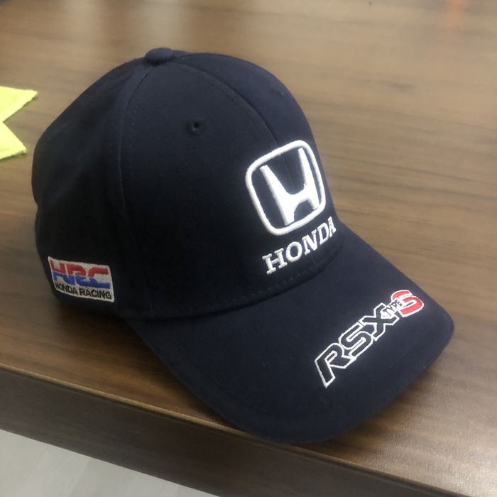 Брендовая кепка от HONDA