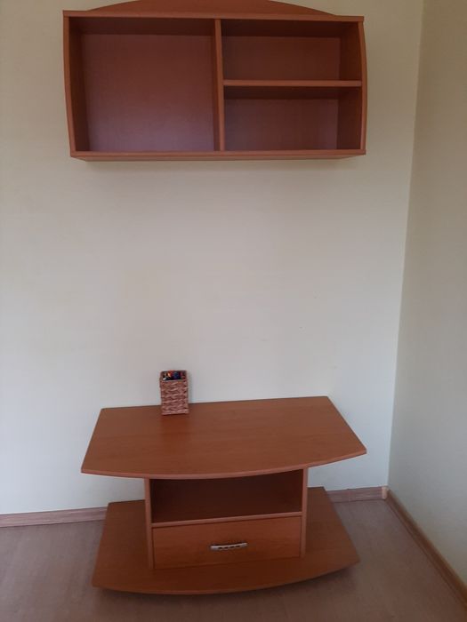 Тв шкаф ,малка маса, етажерка