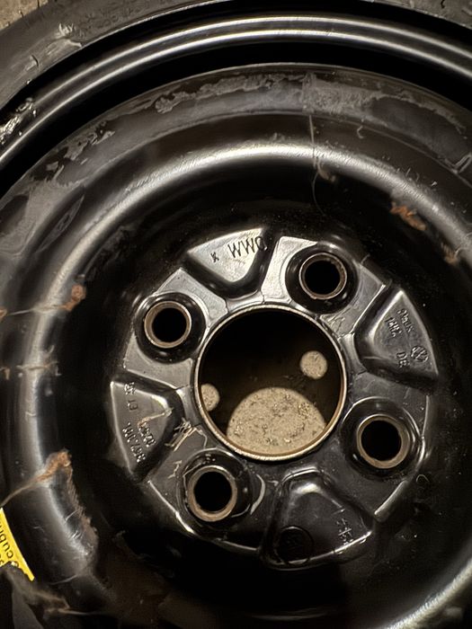 Резервна гума 105/70/14 60.1 централен отвор