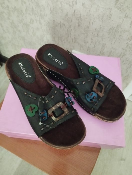 Продам летние босоножки и сабо