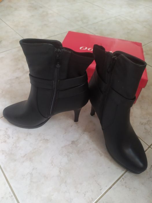 Дамски черни боти