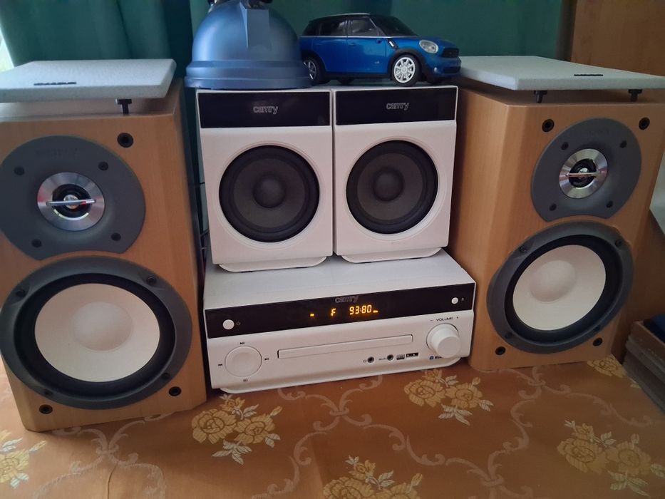 sistem muzical cu boxe :Camry - blutoth,usb,aux,cd,fm.. excelent