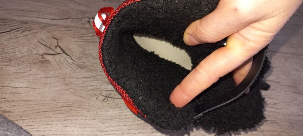 Продам детские коньки