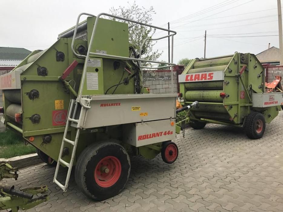 Рулонный пресс подборщик