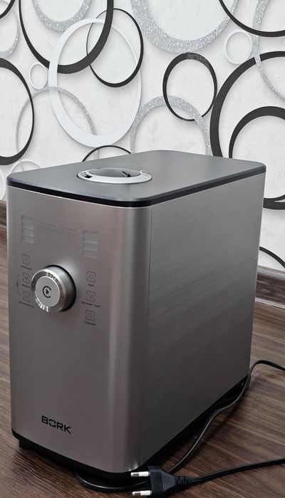 Увлажнитель воздуха BORK H701