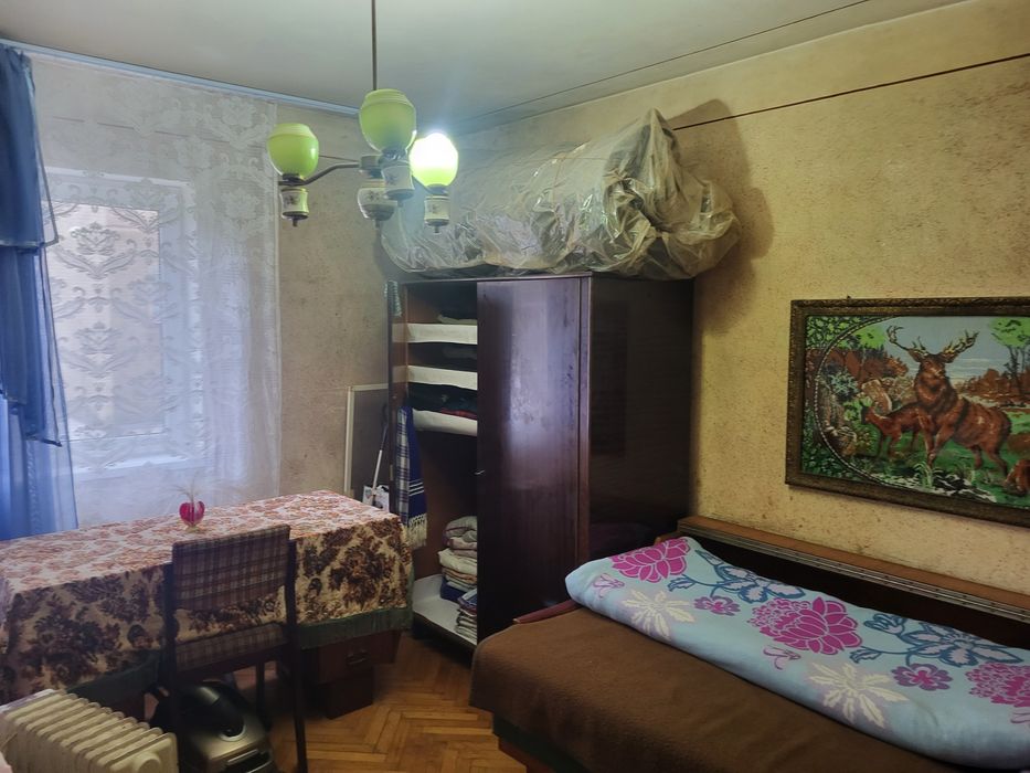 Apartament 3 camere  DECOMANDAT, etaj 1 – zona Aeroport