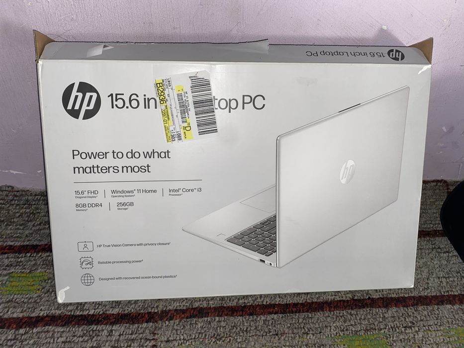 Hp Laptop 15.6 FHD. i3,
