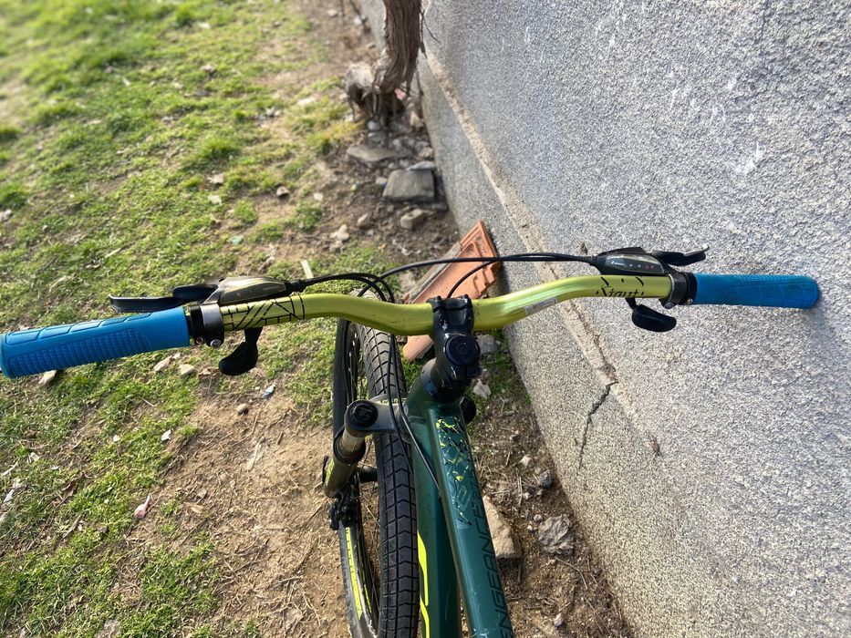 Колело 27 цола дискови спирачки запазено!