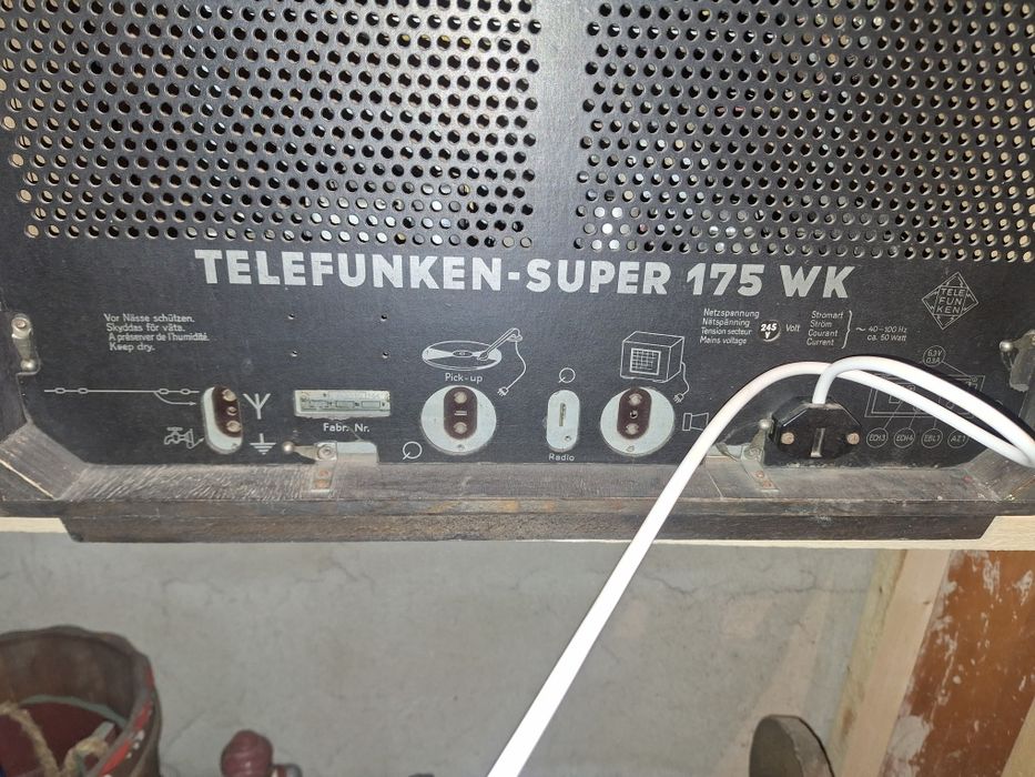 Vând radio vechi Telefunken Super 175 vk