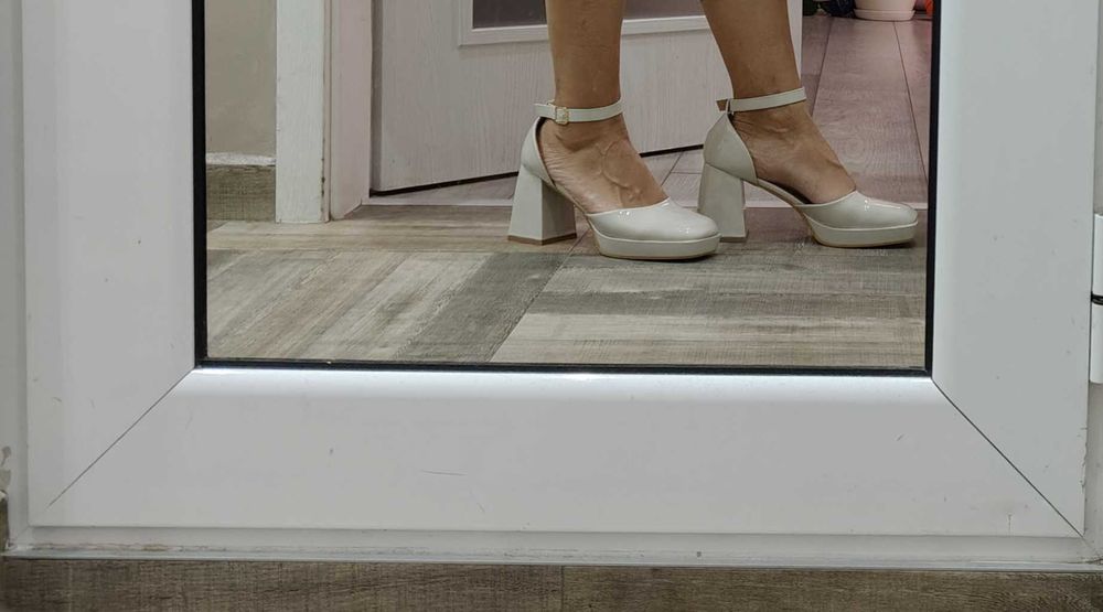 Дамски обувки с 10 см ток