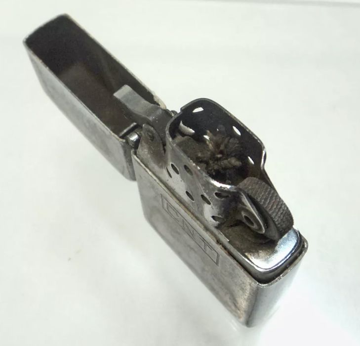 Brichetă Zippo originală din 1949 cu inserție originală din 1949