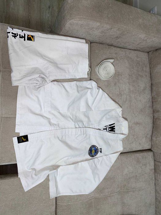 Футы, перчатки, форма ITF