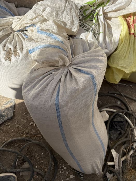 Tayor qoplangan toza qum