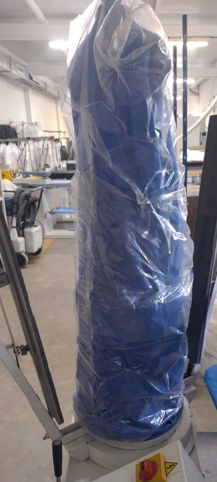 Професионална гладачна маса с ръкав и манекен с парогенератор