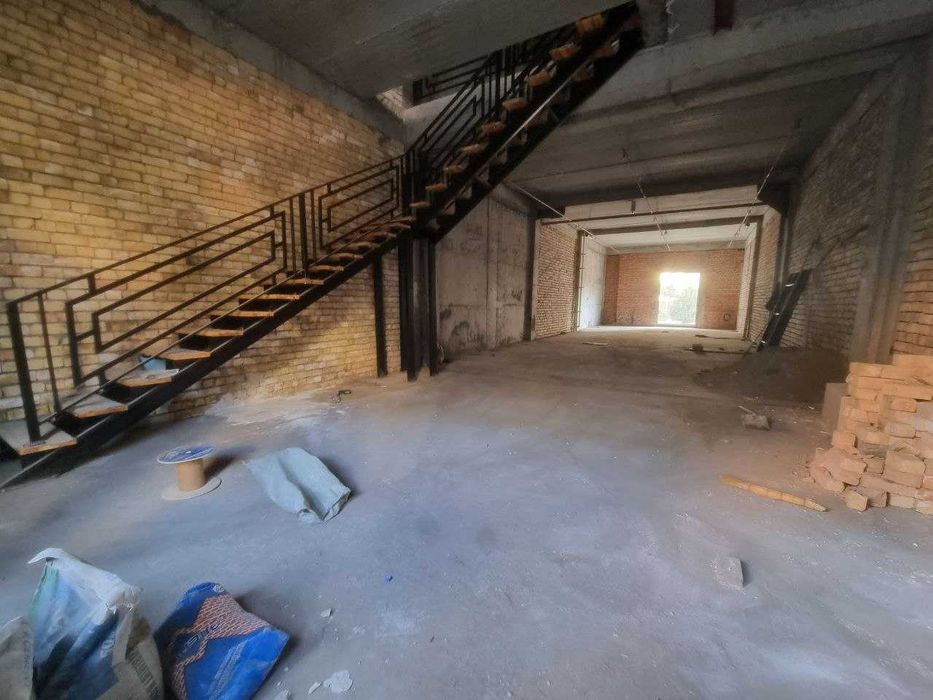 Продаётся 2 х этажное помещение в самом центре города — 360 м²