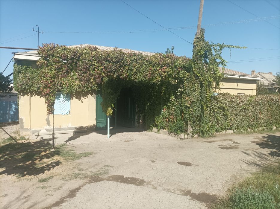 Uy sotiladi  Дом продается