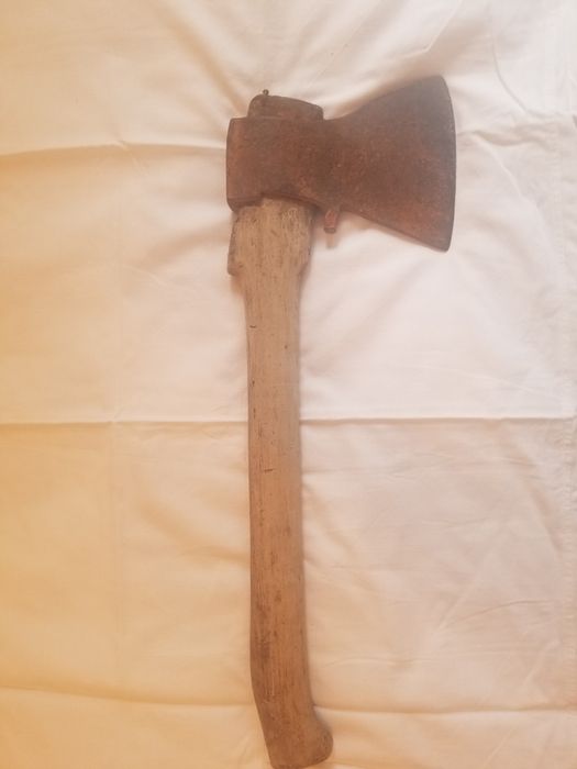 Топор советский.  Р-н Универмаг